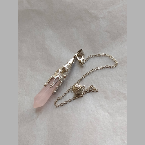 63 Péndulo de Punta Hexagonal de Cuarzo Rosa - Guía del Corazón y la Dulzura Interior