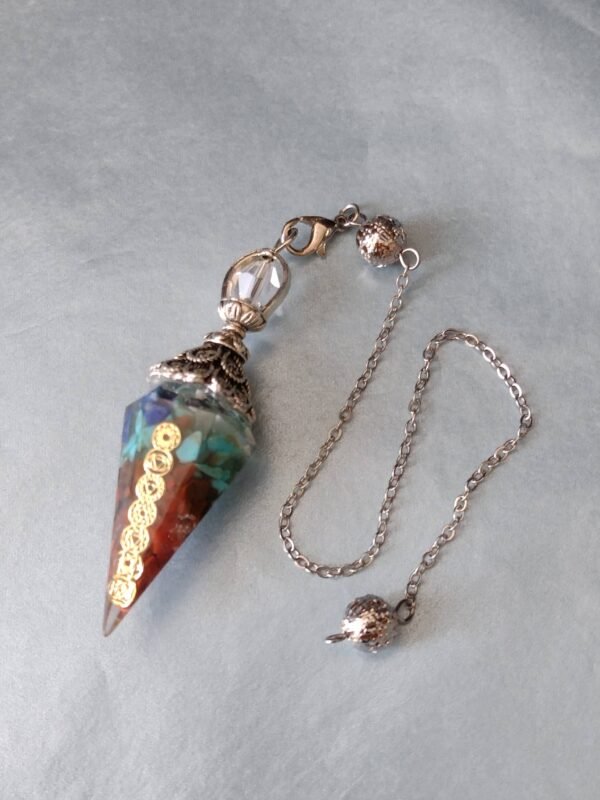 IMG_20251111_134922243 Péndulo de los Siete Chakras con Símbolos Sagrados — Armonía, Sabiduría y Conexión Interior